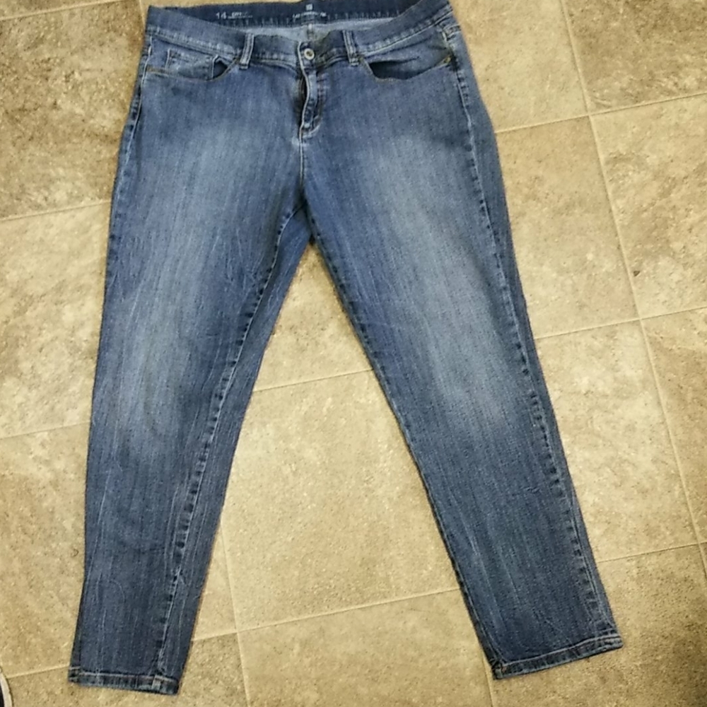 Liz Claiborne women's size 14 skinny boyfriend
